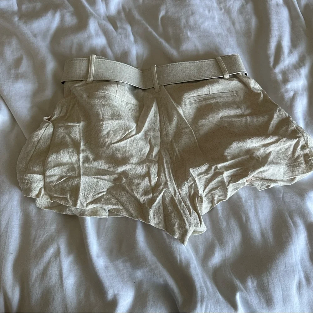 Light Tan Light Weight Shorts With Belt